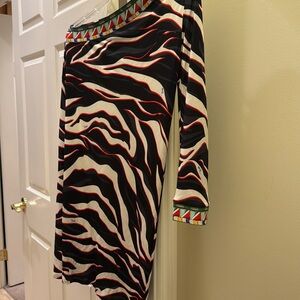Emilio pucci tiger print beautiful dress in size 40. One sleeve.